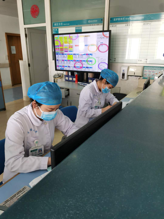 河南省肿瘤医院血液九病区医护人员用医德和爱心诠释了医护人员的职责