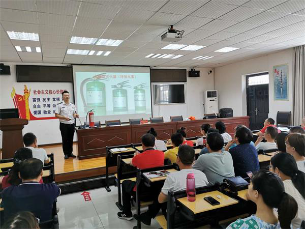 襄州区教育局联合交警大队开展2020年秋季开学校车安全检查