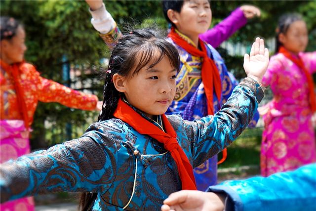 天佑德“青稞助学行动”走进甘肃天祝藏族自治县寄宿制完全小学
